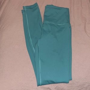 Lululemon teal wunder under trains size 6 LIKE NEW!